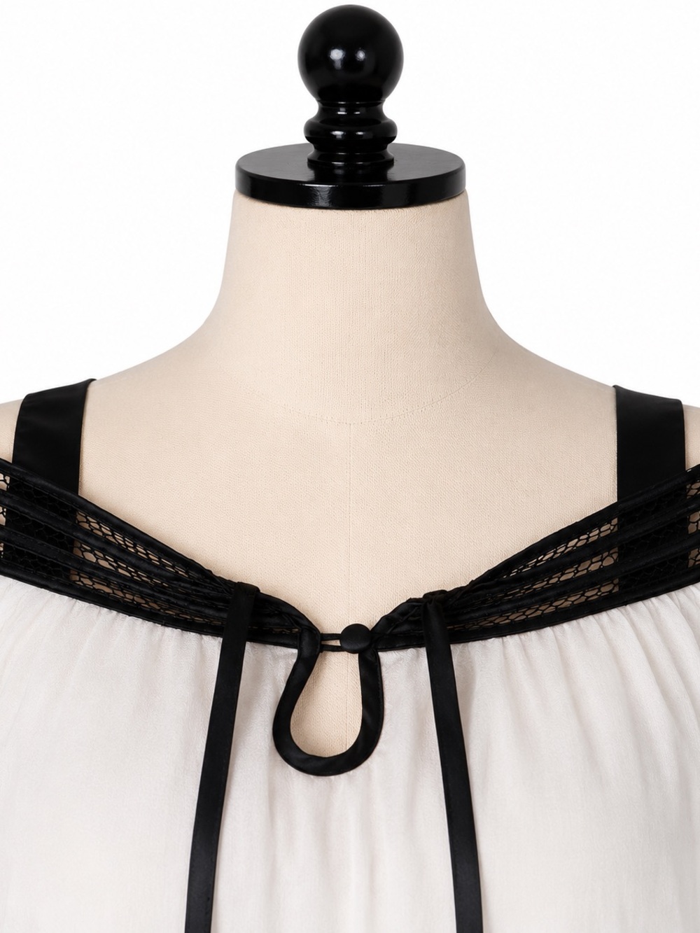 GUESS by Marciano Silk Off-Shoulder Blouse XS White Black Lace Y2K - Picture 3 of 6